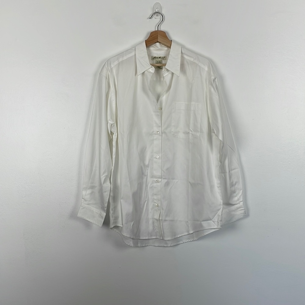 Eddie Bauer women's white long sleeve button down one pocket casual shirt Medium